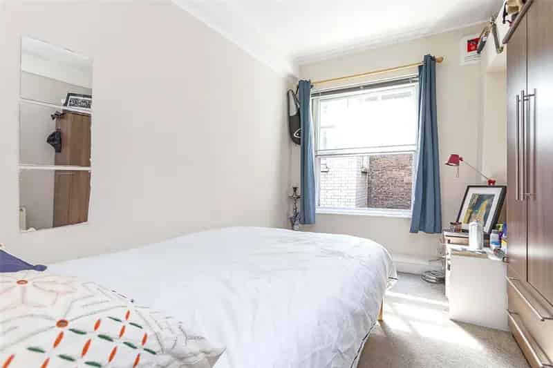 4 Bedroom Flat London Strand Conservation Area 1100 sq ft