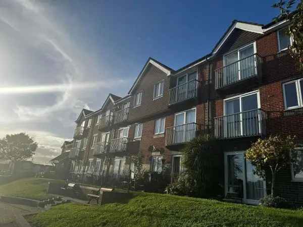 Flat For Rent in Rushmoor, England