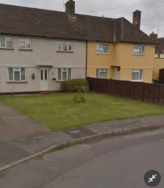 3 Bedroom House with Outbuilding and Large Garden