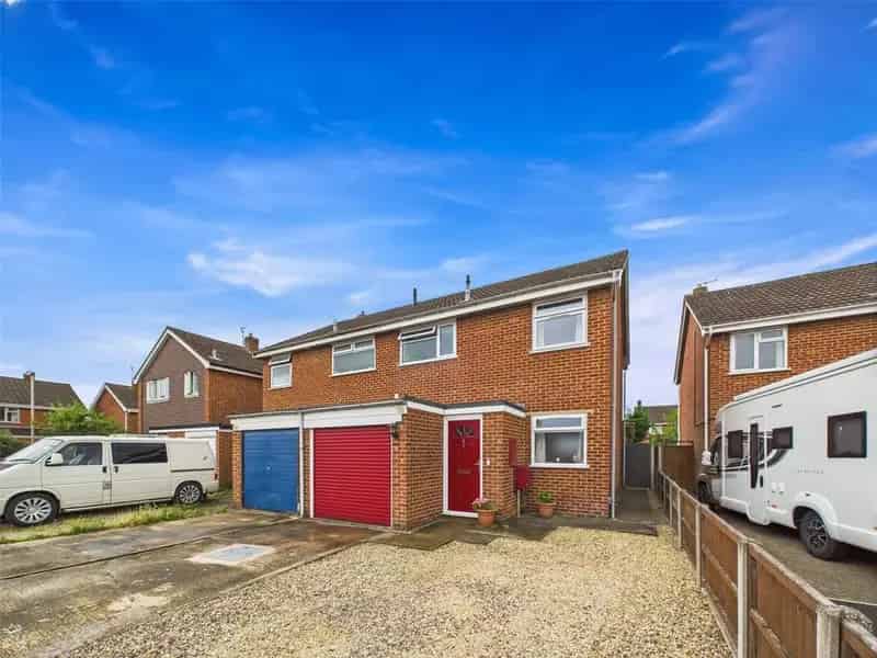 3 Bedroom Semi-Detached House For Sale