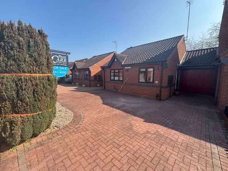 2 Bedroom Detached Bungalow House to Rent