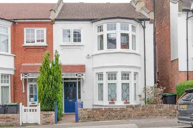 5 Bedroom Family Home for Sale in East Finchley N2