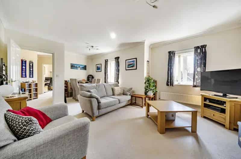 2 Bed House for Sale in Andover with Garage and En-Suite
