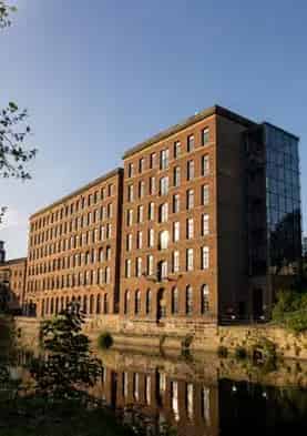Riverside Business Lounge and Cafe: Fitted Workspaces in Leeds