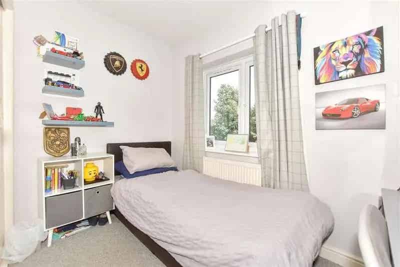 5 Bed Detached House for Sale in Whitfield Dover