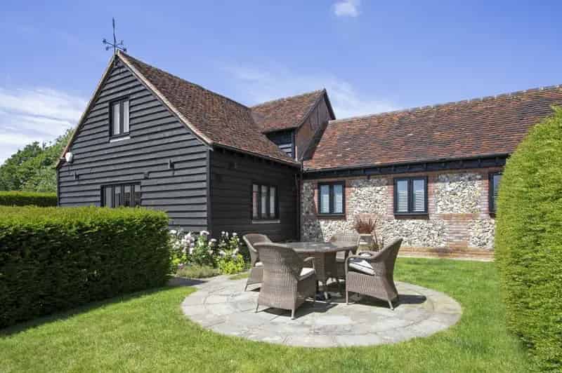 3 Bedroom Barn Conversion with Garden and Workshop