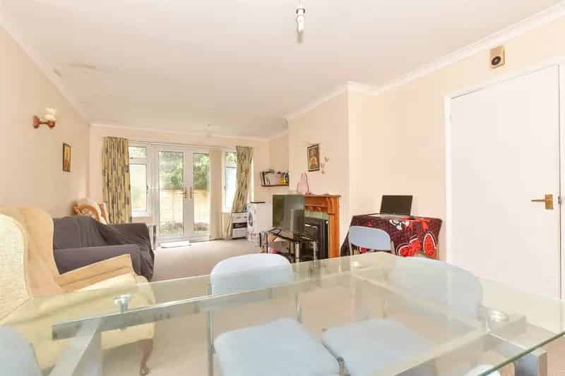 2 Bedroom Detached Bungalow for Sale Wincheap