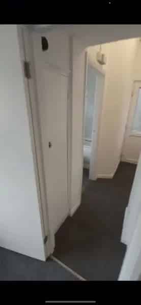Ground Floor Studio Flat with Private Garden Access