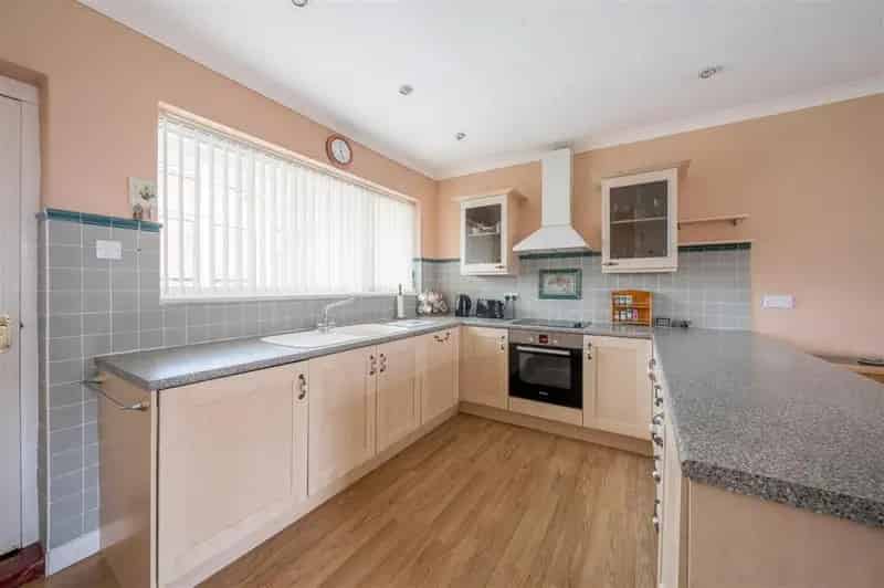 2 Bedroom Detached Bungalow for Sale in Kempston