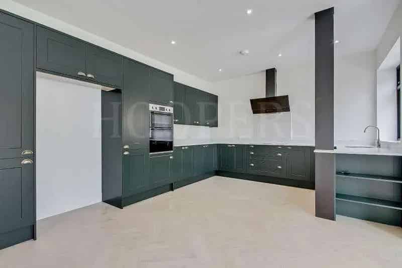 5 Bed Semi-Detached Bungalow For Sale