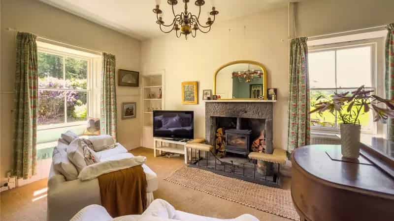 Easter Tullybannocher Farm Cottage Perthshire