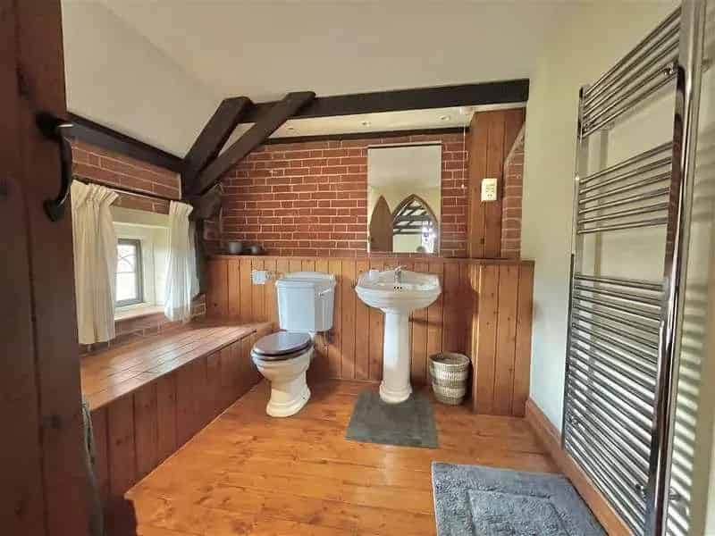 3 Bed Converted School HouseChapel for Sale