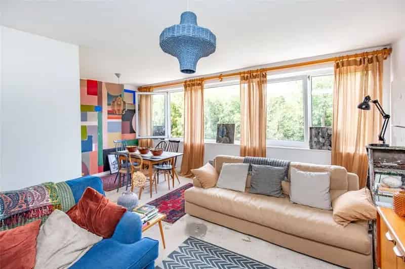 2 Bedroom Apartment for Sale in Sneyd Park
