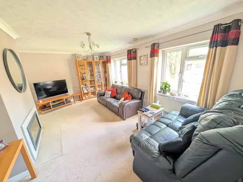 6 Bedroom Detached House For Sale Granny Flat Potential