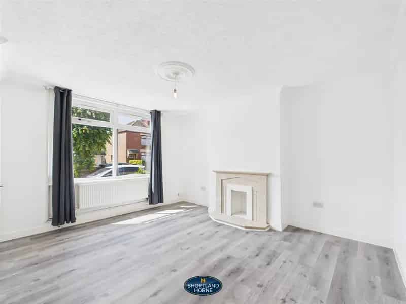 2 Bedroom Semi-Detached House to Rent Radford