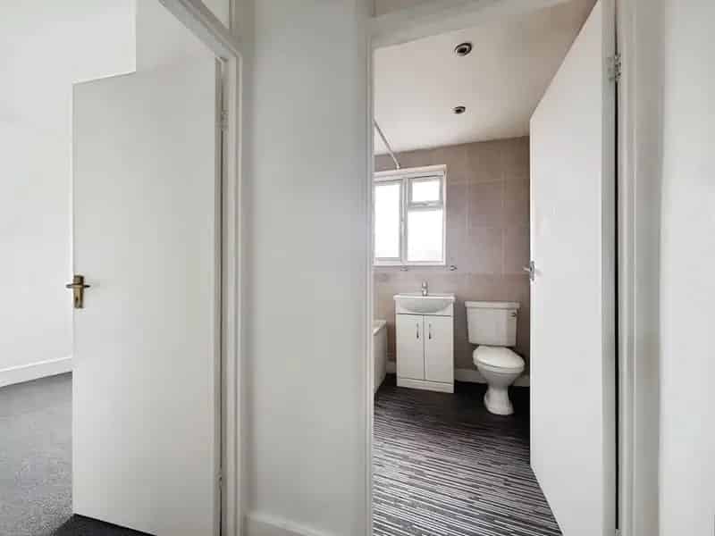 2 Bedroom Mid Terrace House for Sale London E13