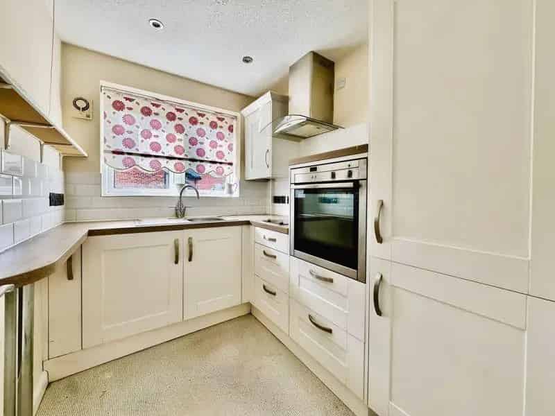 1 bedroom bungalow for sale