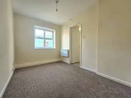 1 Bed Flat Freemantle Southampton 18m² Unfurnished First Floor