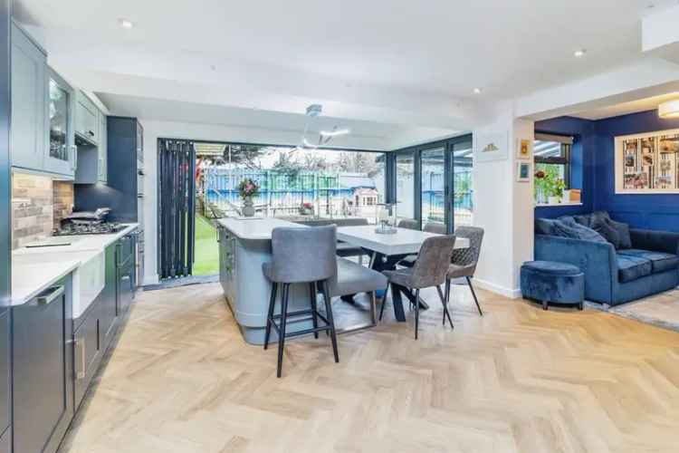 Four Bedroom Semi Detached House Newport Pagnell
