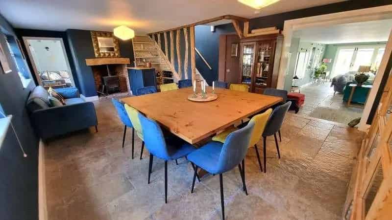 4 Bed Detached House for Sale