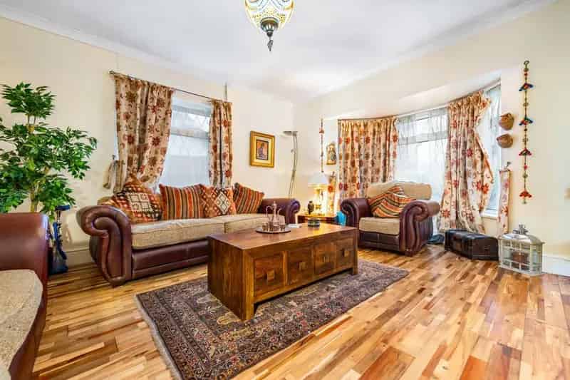 5 Bedroom Detached Bungalow for Sale