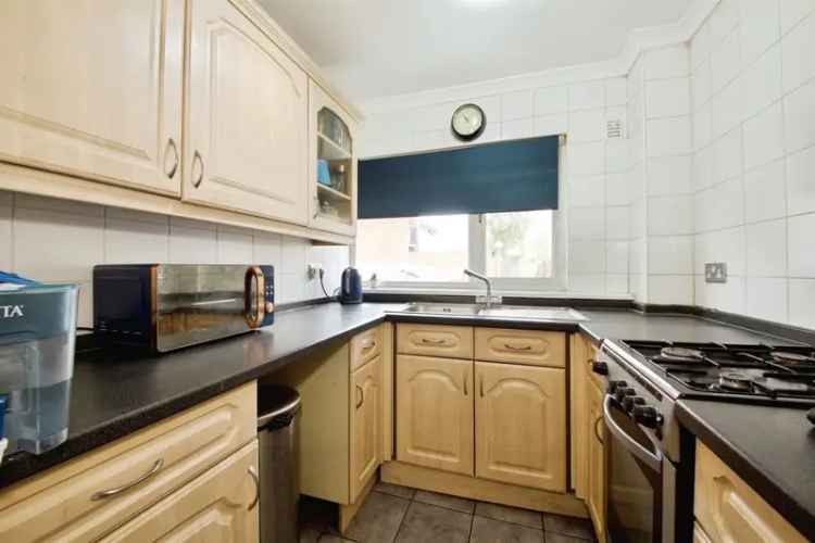 2 Bedroom Mid Terrace House Harlow Town Centre