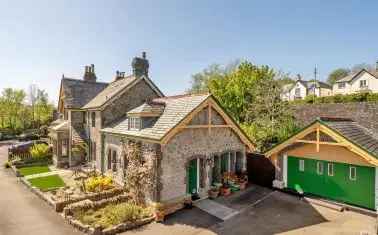 Historic 5-Bedroom Home in Tavistock with Stunning Views