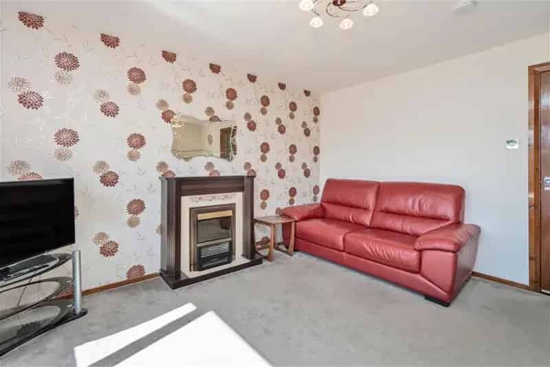 2 Bed Detached Bungalow Tranent Private Gardens Garage