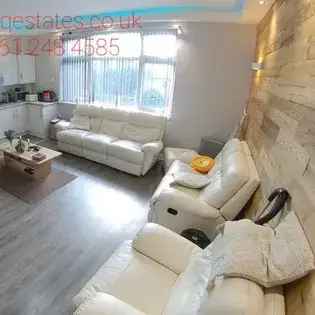 5 Bedroom Flat in Manchester Available July 1st 2025