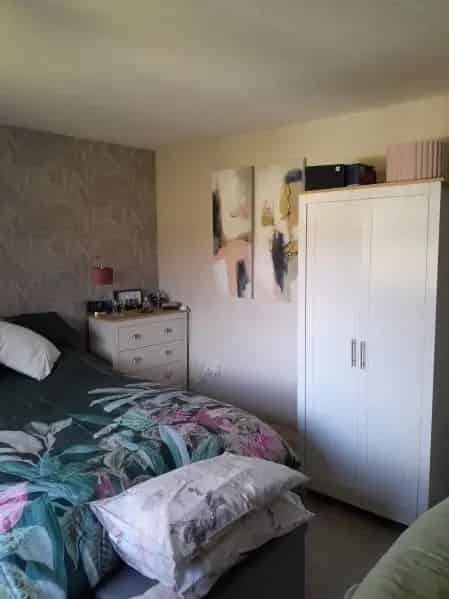 3 Bed Terraced House Quiet Area Large Garden