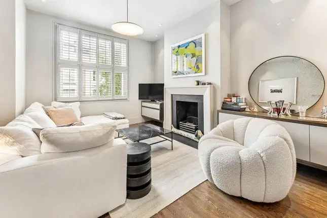 Maisonette for sale in Waterford Road, London SW6