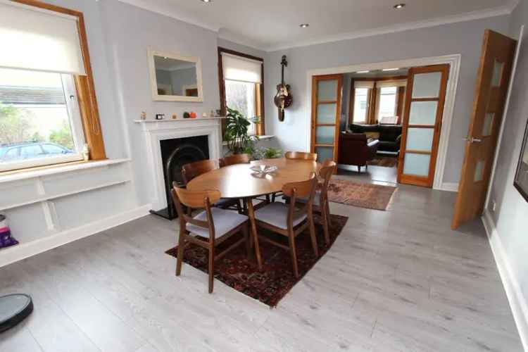 4 Bedroom Furnished Villa in Colinton Edinburgh - Private Garden & Garage