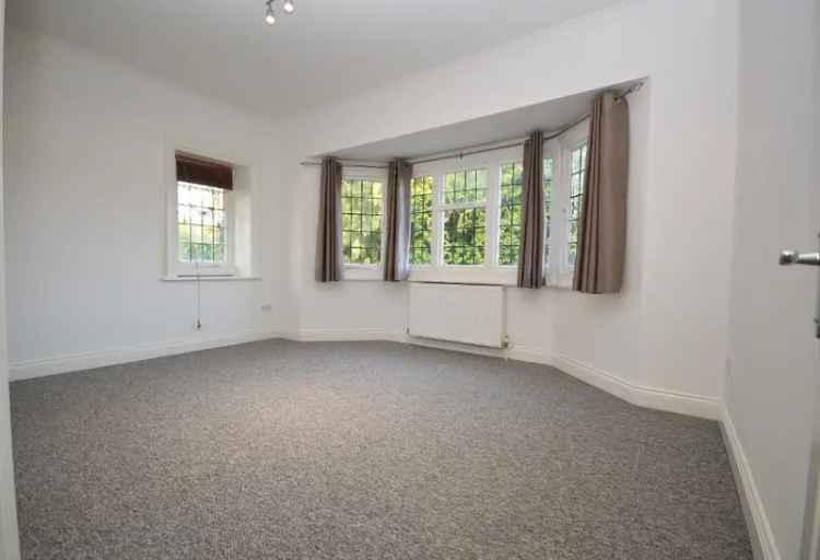 2 Bedroom Apartment Near Bournemouth Town Centre