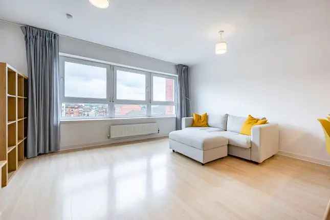 Flat for sale in Finlay Drive, Dennistoun, Glasgow G31