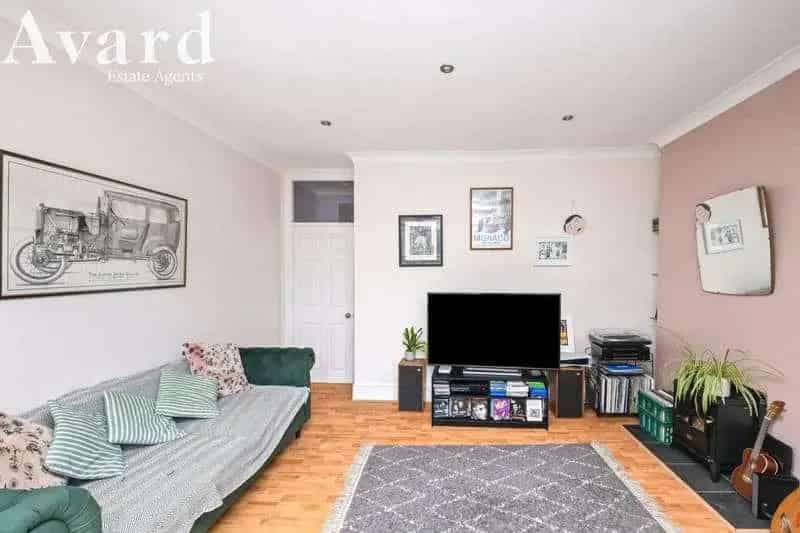 2 Bed Flat for Sale in Brighton