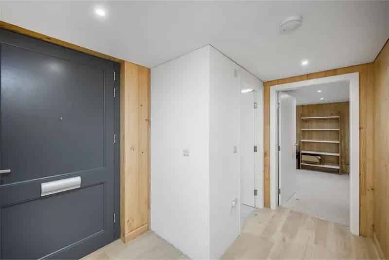 1 Bed Flat Newington Modern Main Door Apartment