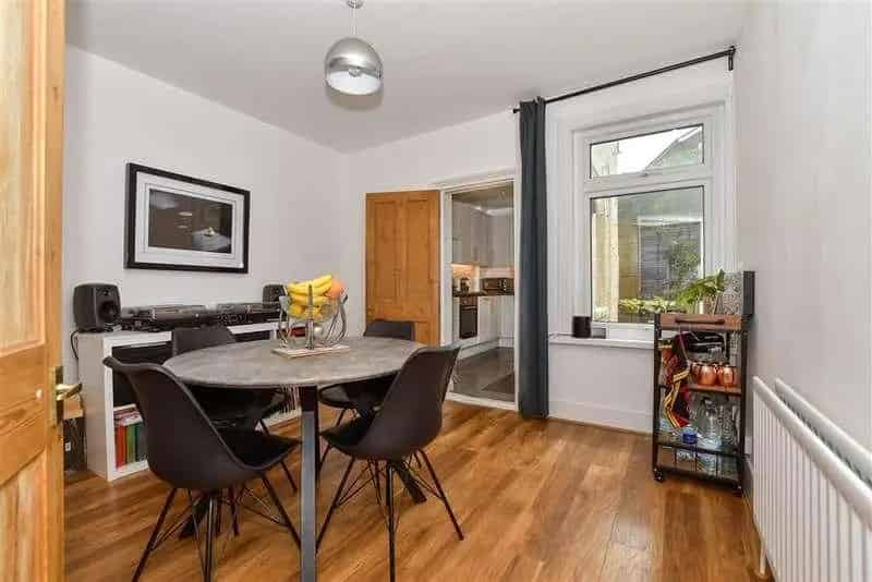 2 Bed Victorian House Near Mainline Station For Sale
