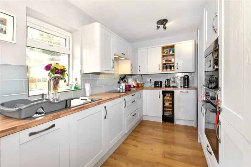 3 Bed Semi Detached House With Garden Annexe