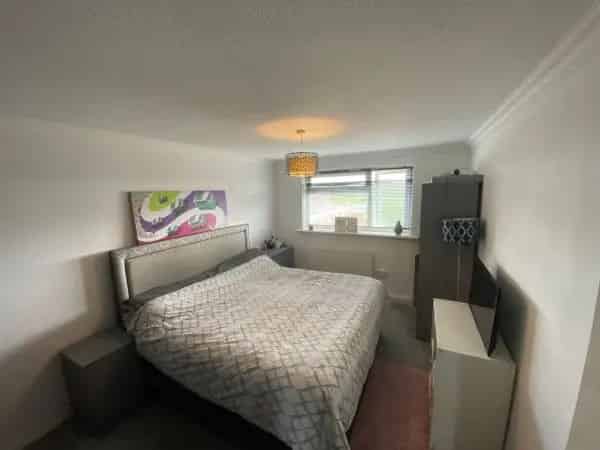 3 4 Bedroom Flat Near Ryde Beach New Kitchen and Bathroom