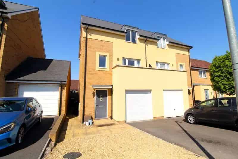 3 Bedroom Townhouse for Sale