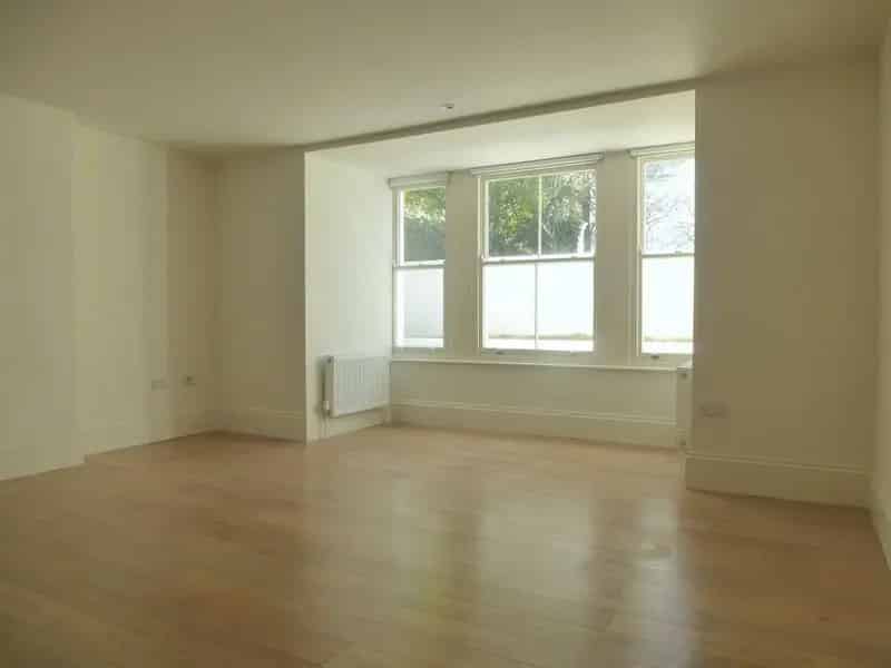 2 Bedroom Flat House to Rent in Brighton near Preston Park