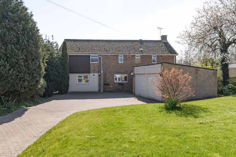 Four Bedroom Detached Family Home in Sherburn in Elmet