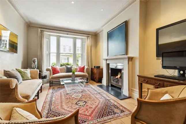 Maisonette for sale in Redcliffe Road, London SW10