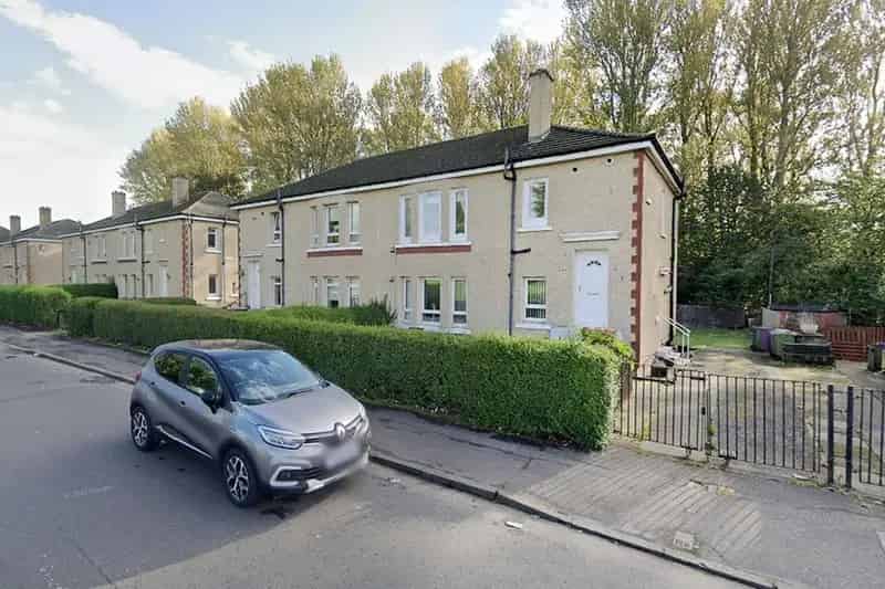2 Bedroom Flat for Sale in Carntyne, Glasgow