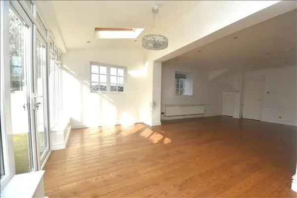 4 Bed Harrow Family Home - Garage Parking Garden