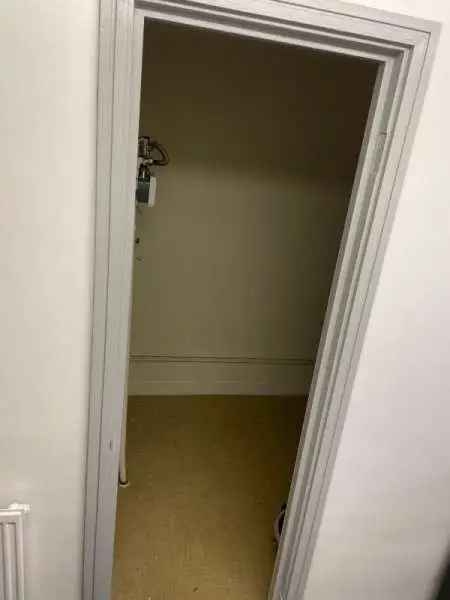 Flat For Rent in London, England