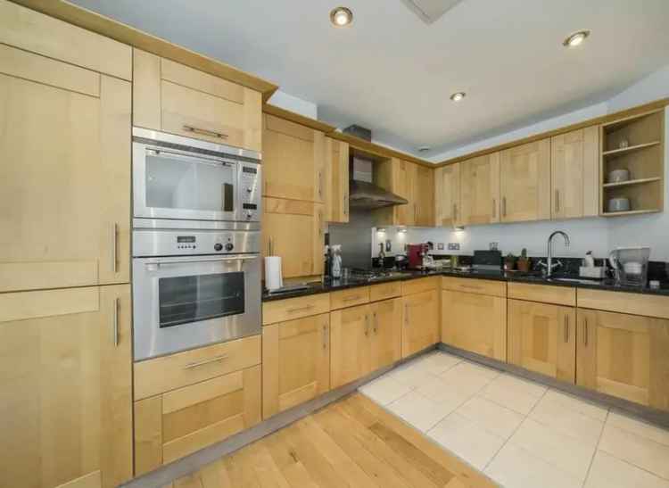 Two Double Bedroom Apartment Near High Street Kensington