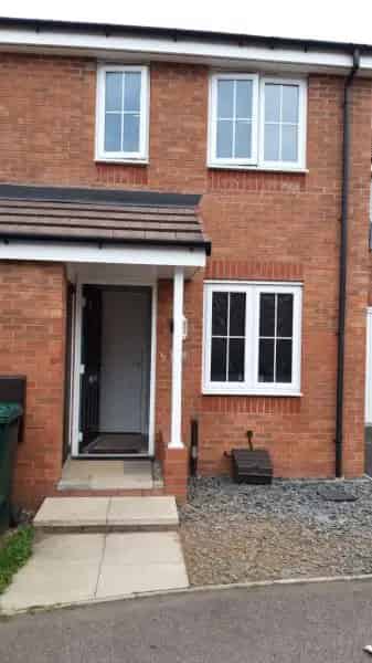 3 Bedroom House  Pet Friendly Garage Garden