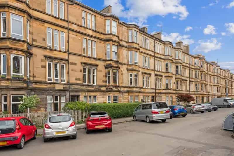 2 Bedroom Flat for Sale Shawlands