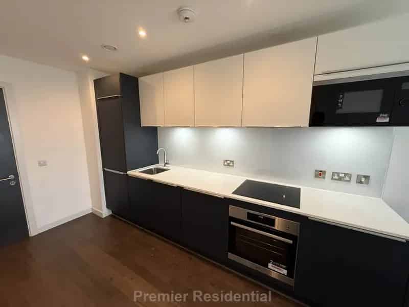 1 Bedroom Apartment House to Rent in Salford